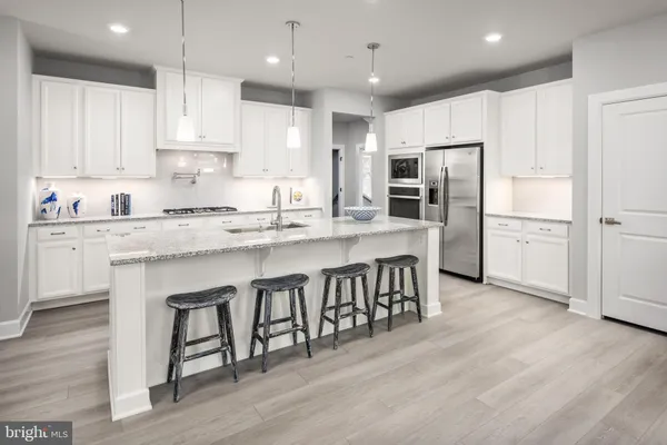 $999,990 | 5405 Pondview Lane, Ellicott City, MD 21043