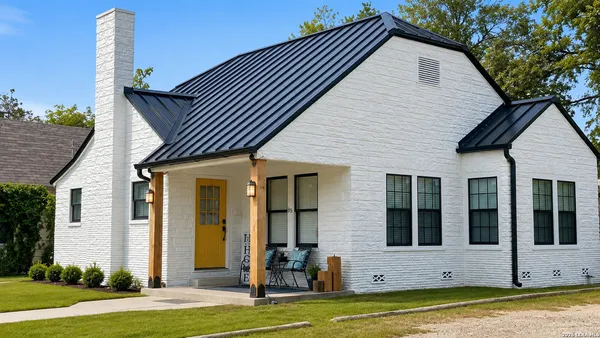 $1,400 | 115 West White Avenue, San Antonio, TX 78214
