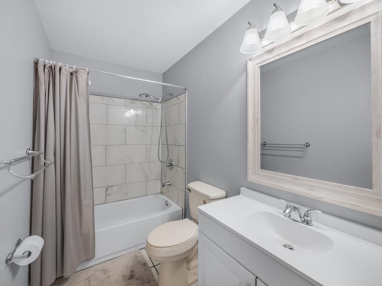 8302 Bayard Road Fort Pierce, FL 34951 - Photo 13 of 17 Second Bathroom