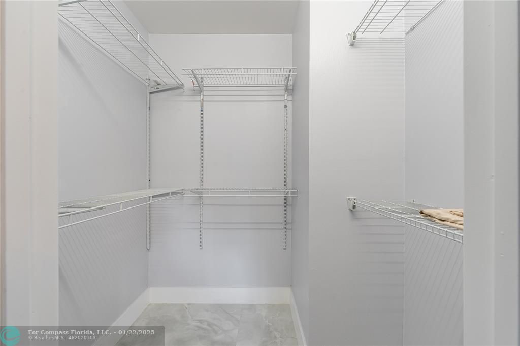 9523 South Hollybrook Lake Drive, Unit 102 Pembroke Pines, FL 33025 - Photo 9 of 63 a view of bathroom
