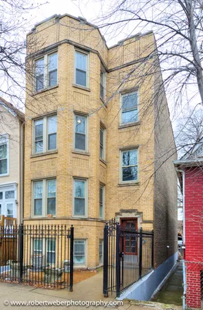 $3,300 | 2329 West Barry Avenue, Unit 2, Chicago, IL 60618