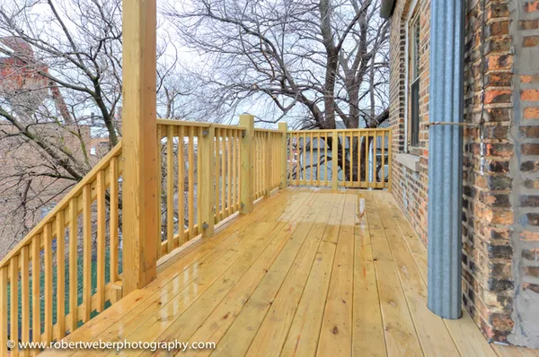 $3,300 | 2329 West Barry Avenue, Unit 2, Chicago, IL 60618