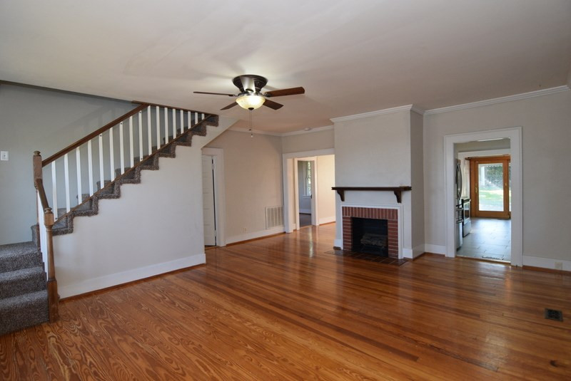 1407 Hickman Road Augusta, GA 30904 - Photo 2 of 42 Living Room