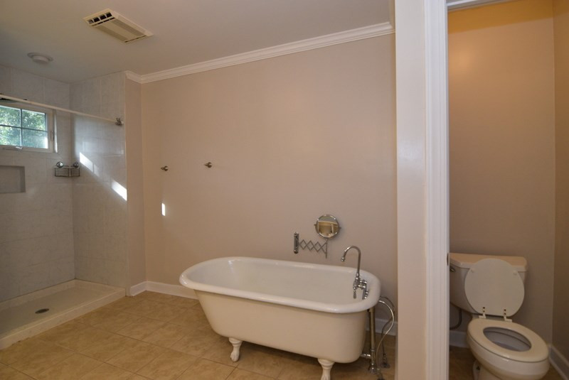 1407 Hickman Road Augusta, GA 30904 - Photo 29 of 42 Upstairs Full Bath