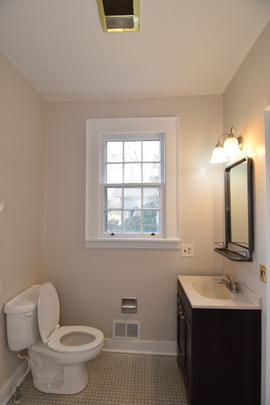 1407 Hickman Road Augusta, GA 30904 - Photo 35 of 42 Downstairs Full Bath