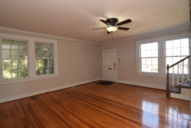 1407 Hickman Road Augusta, GA 30904 - Photo 5 of 42 Living Room