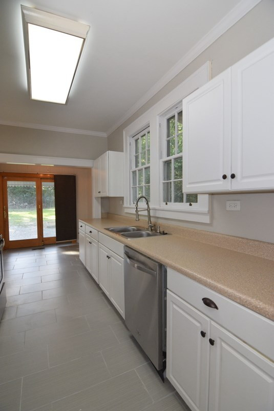 1407 Hickman Road Augusta, GA 30904 - Photo 9 of 42 Kitchen