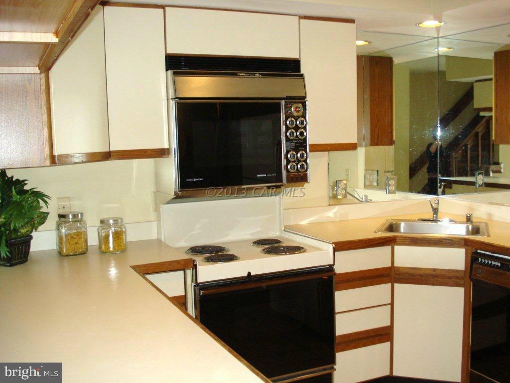 724 South Surf Road, Unit C Ocean City, MD 21842 - Photo 11 of 23 Gallery Image 11