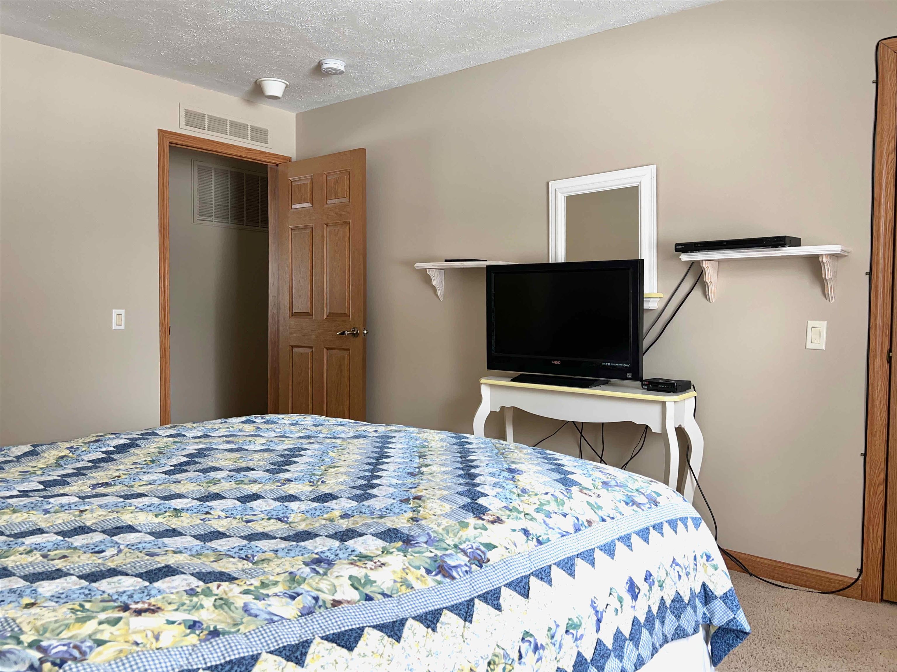 1664 South Coleman Road Shepherd, MI 48883 - Photo 11 of 73 1896731-10.JPG