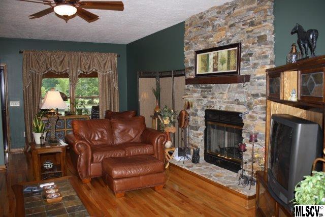 5255 Pittstown Road Hickory, NC 28602 - Photo 2 of 25 Gallery Image 2