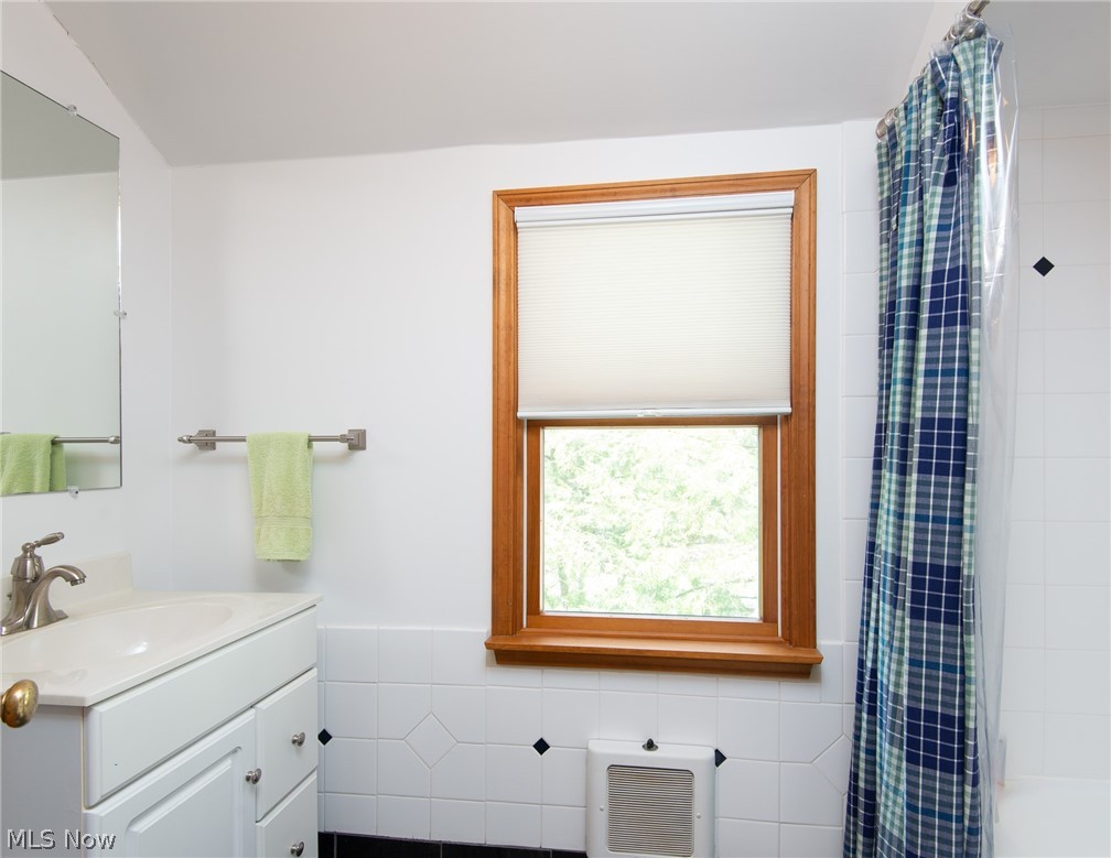 1144 Brainard Road Lyndhurst, OH 44124 - Photo 9 of 10 1144 Brainard Rd