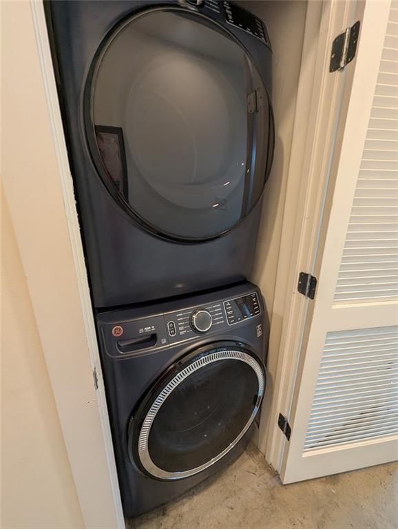89 Mangum Street Southwest, Unit 207 Atlanta, GA 30313 - Photo 12 of 23 a utility room with dryer and washer