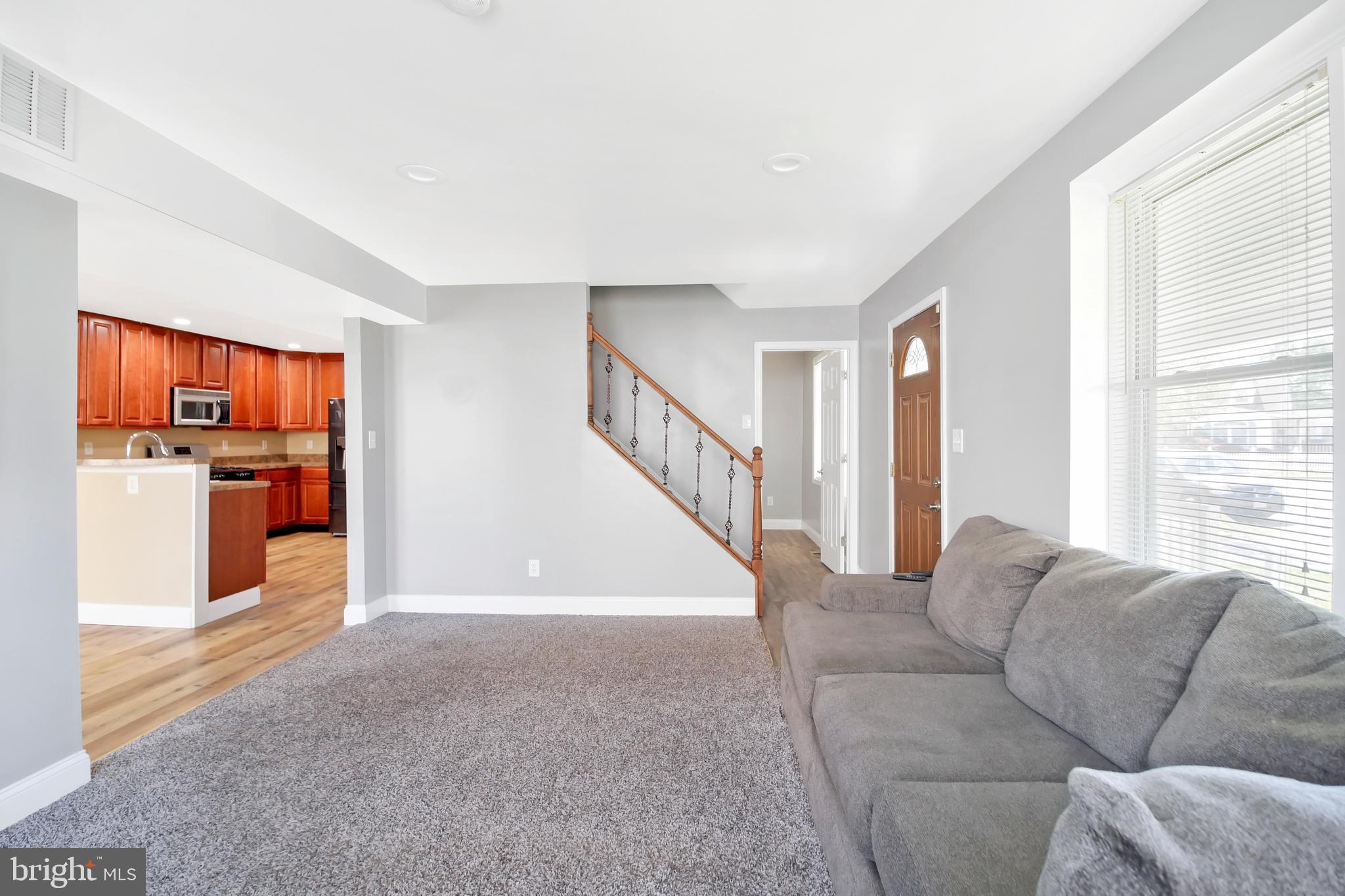 8104 Murray Point Road Dundalk, MD 21222 - Photo 7 of 44 Living Rm