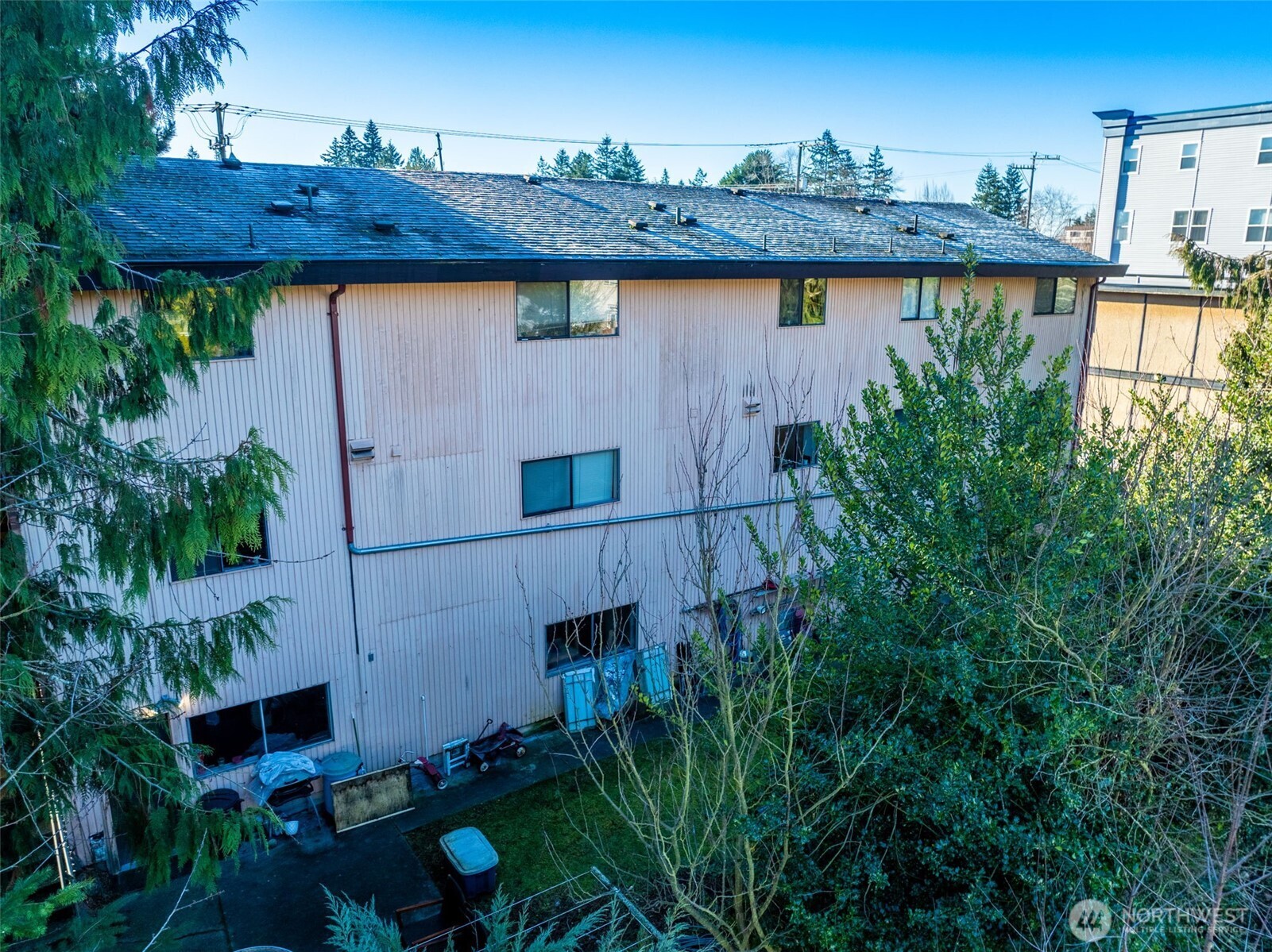 2014 Southwest 152nd Street Burien, WA 98166 - Photo 9 of 28 an outdoor space with plants