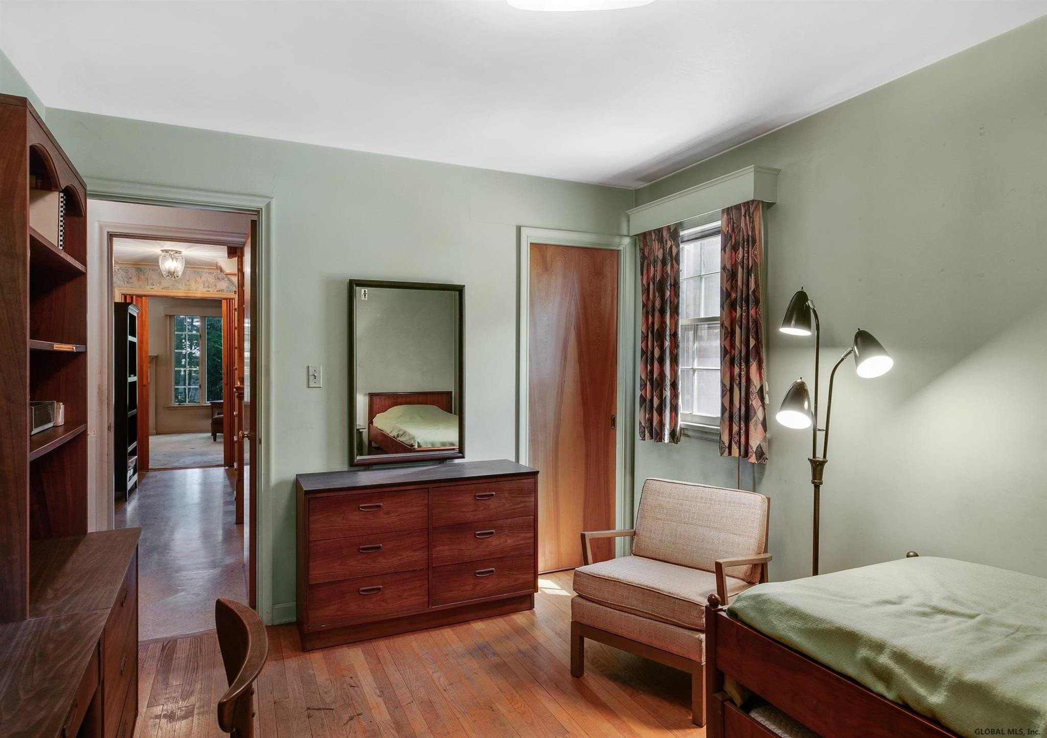 827 Jamaica Road Schenectady, NY 12309 - Photo 15 of 37 Photo 15