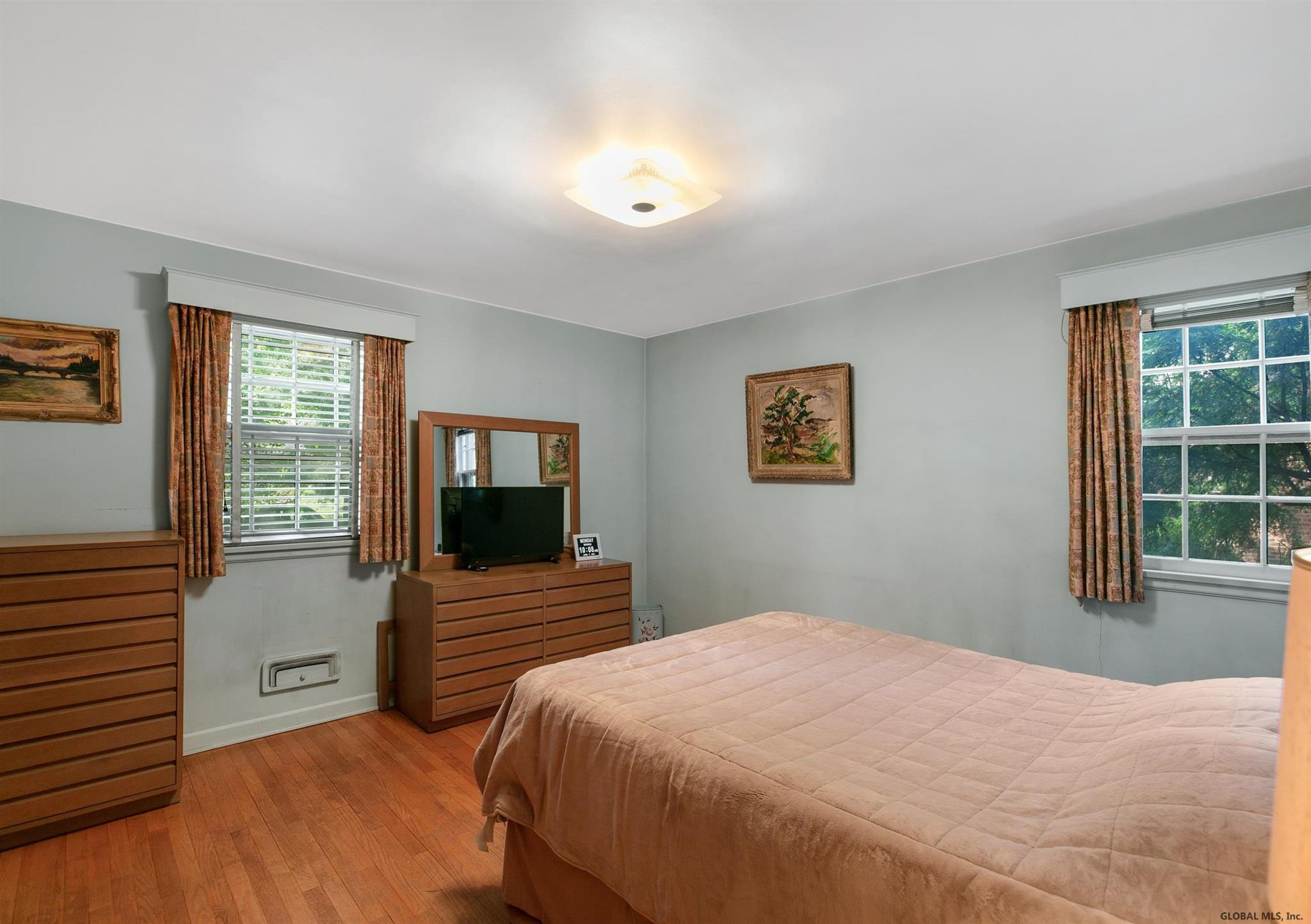 827 Jamaica Road Schenectady, NY 12309 - Photo 16 of 37 Photo 16
