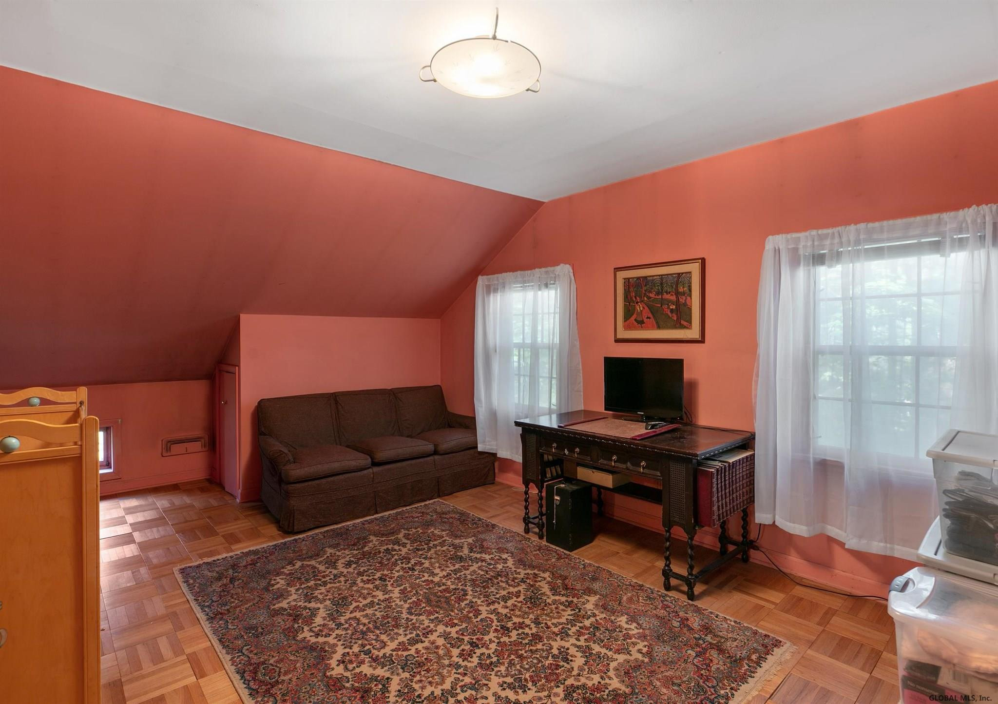 827 Jamaica Road Schenectady, NY 12309 - Photo 22 of 37 Photo 22