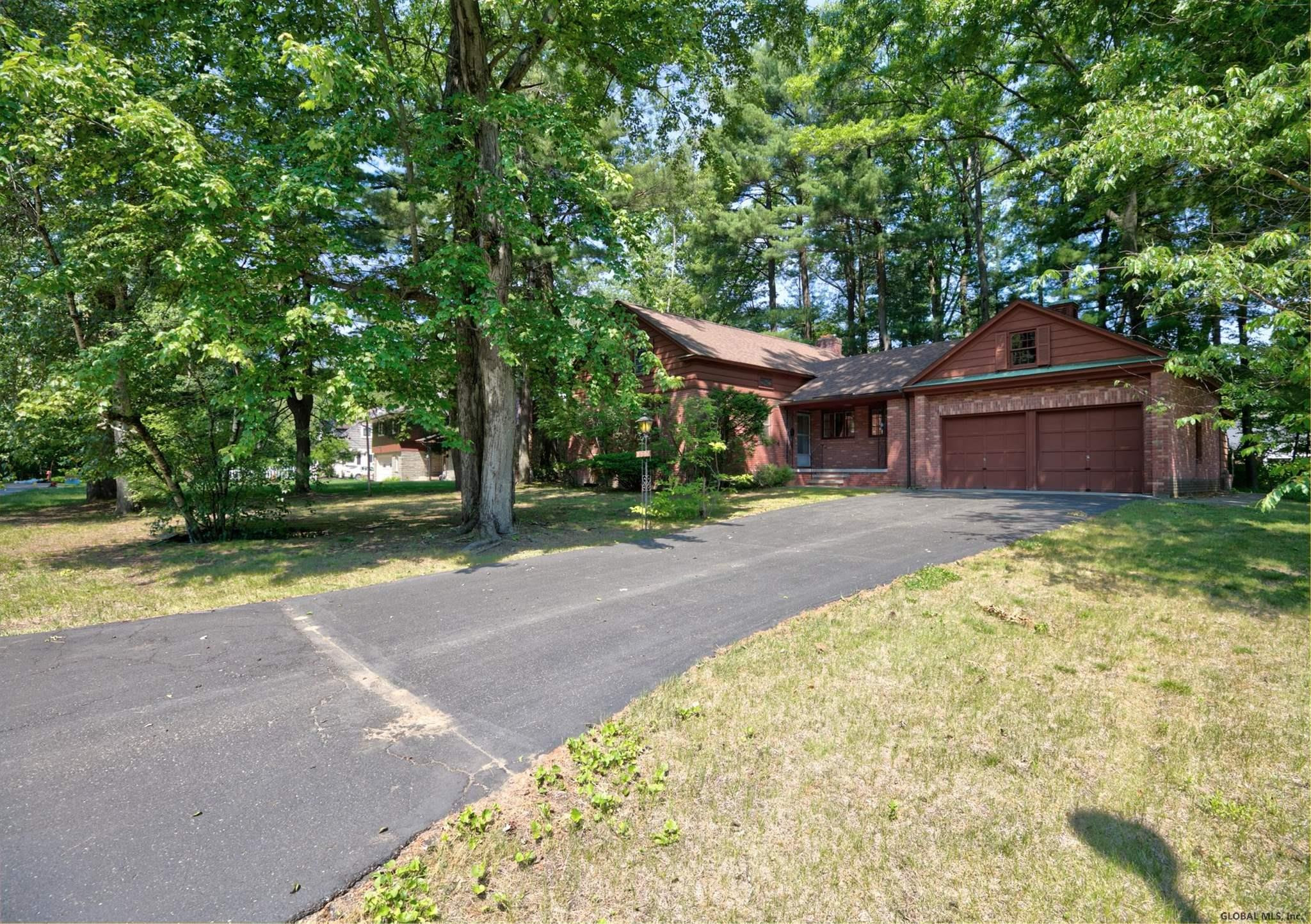 827 Jamaica Road Schenectady, NY 12309 - Photo 36 of 37 Photo 36