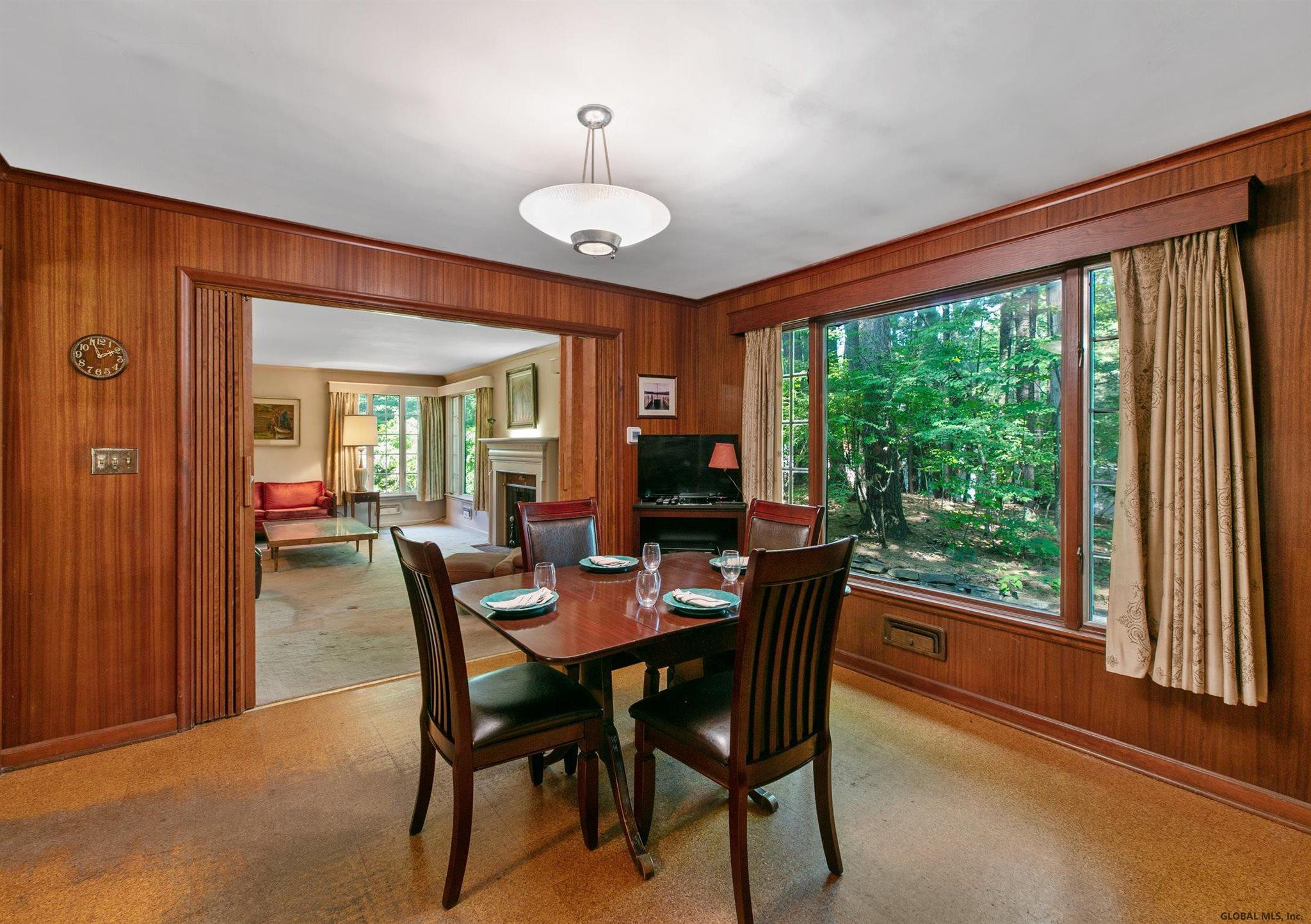 827 Jamaica Road Schenectady, NY 12309 - Photo 10 of 37 Photo 10