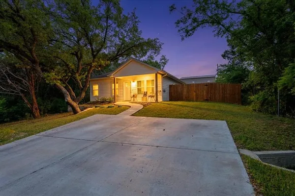 $255,000 | 921 Indian Drive, Granbury, TX 76048