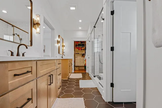 $1,275,000 | 833 Red Hawk Drive, Walworth, WI 53184