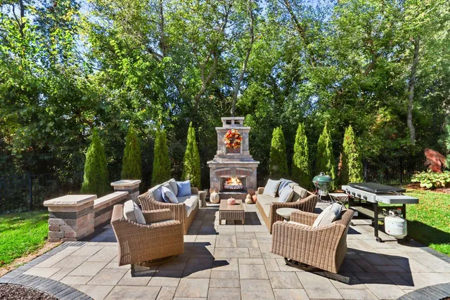 $1,275,000 | 833 Red Hawk Drive, Walworth, WI 53184