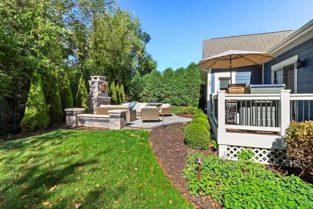 $1,275,000 | 833 Red Hawk Drive, Walworth, WI 53184