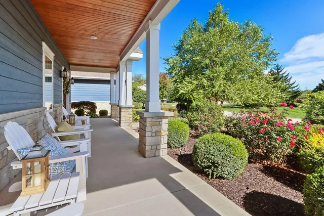 $1,275,000 | 833 Red Hawk Drive, Walworth, WI 53184