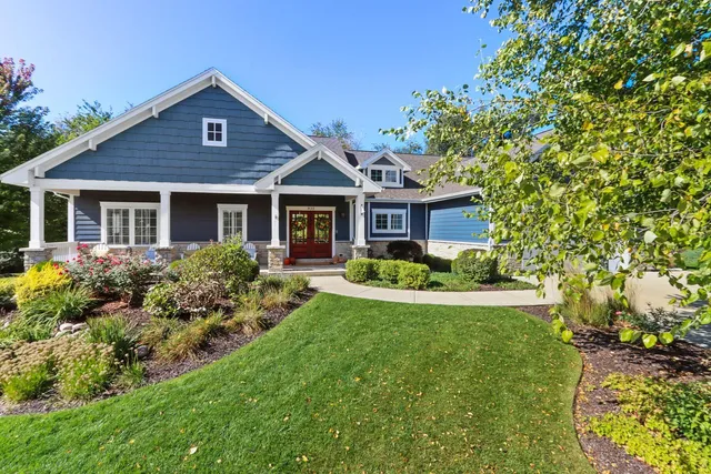 $1,275,000 | 833 Red Hawk Drive, Walworth, WI 53184