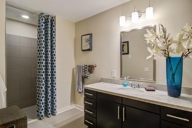 $2,044 | 77 12th Street Northeast, Unit 1218, Atlanta, GA 30309