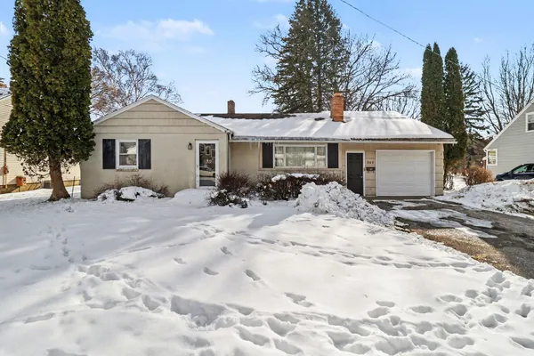 $219,900 | 543 8th Street, Manistee, MI 49660