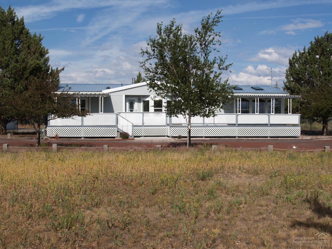 7162 Southwest Shad Road Terrebonne, OR 97760 - Photo 2 of 24 Photo added with new exterior paint.