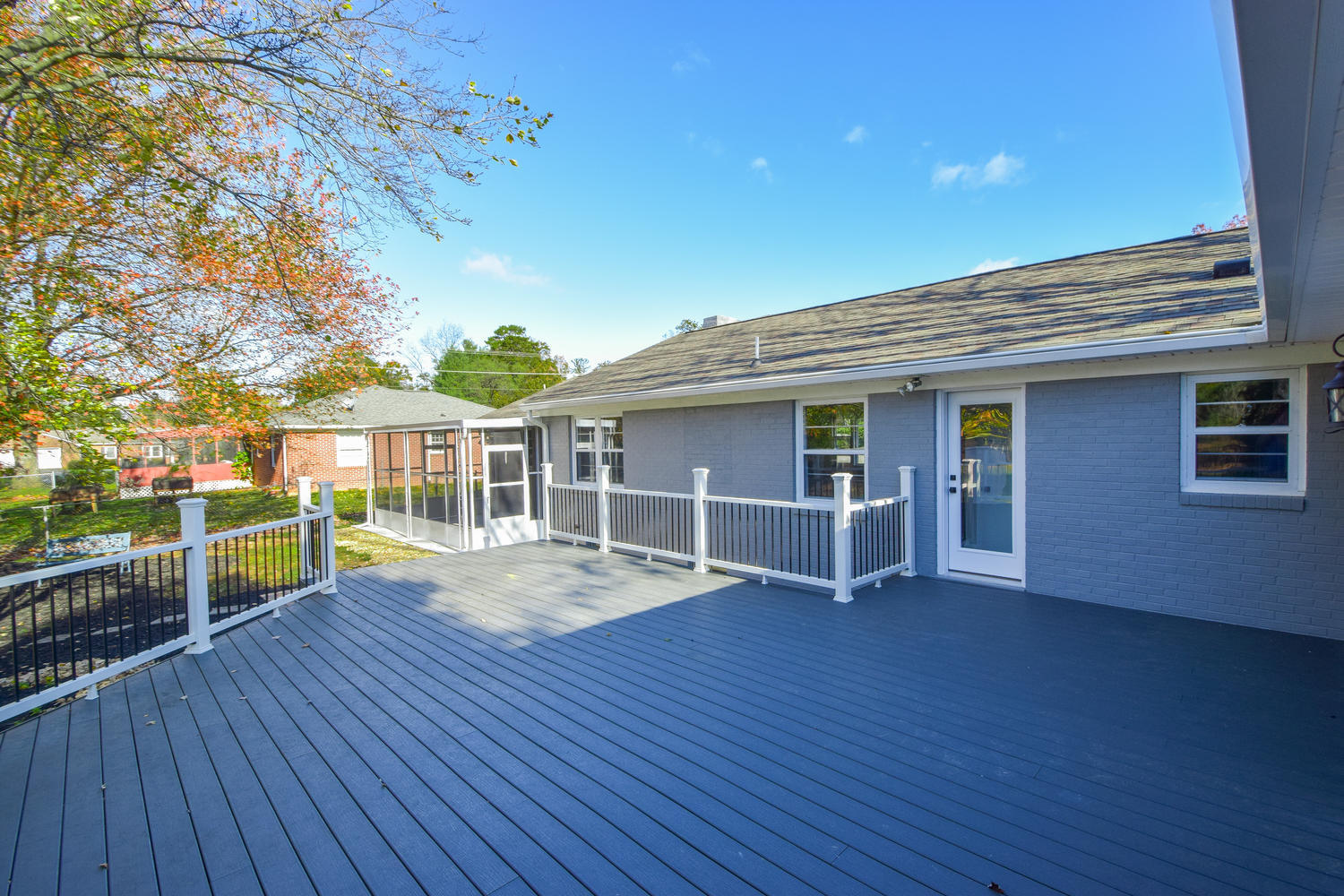 2017 Darlington Road Southwest Roanoke, VA 24018 - Photo 29 of 38 2017 Darlington Rd SW Roanoke-large-029-