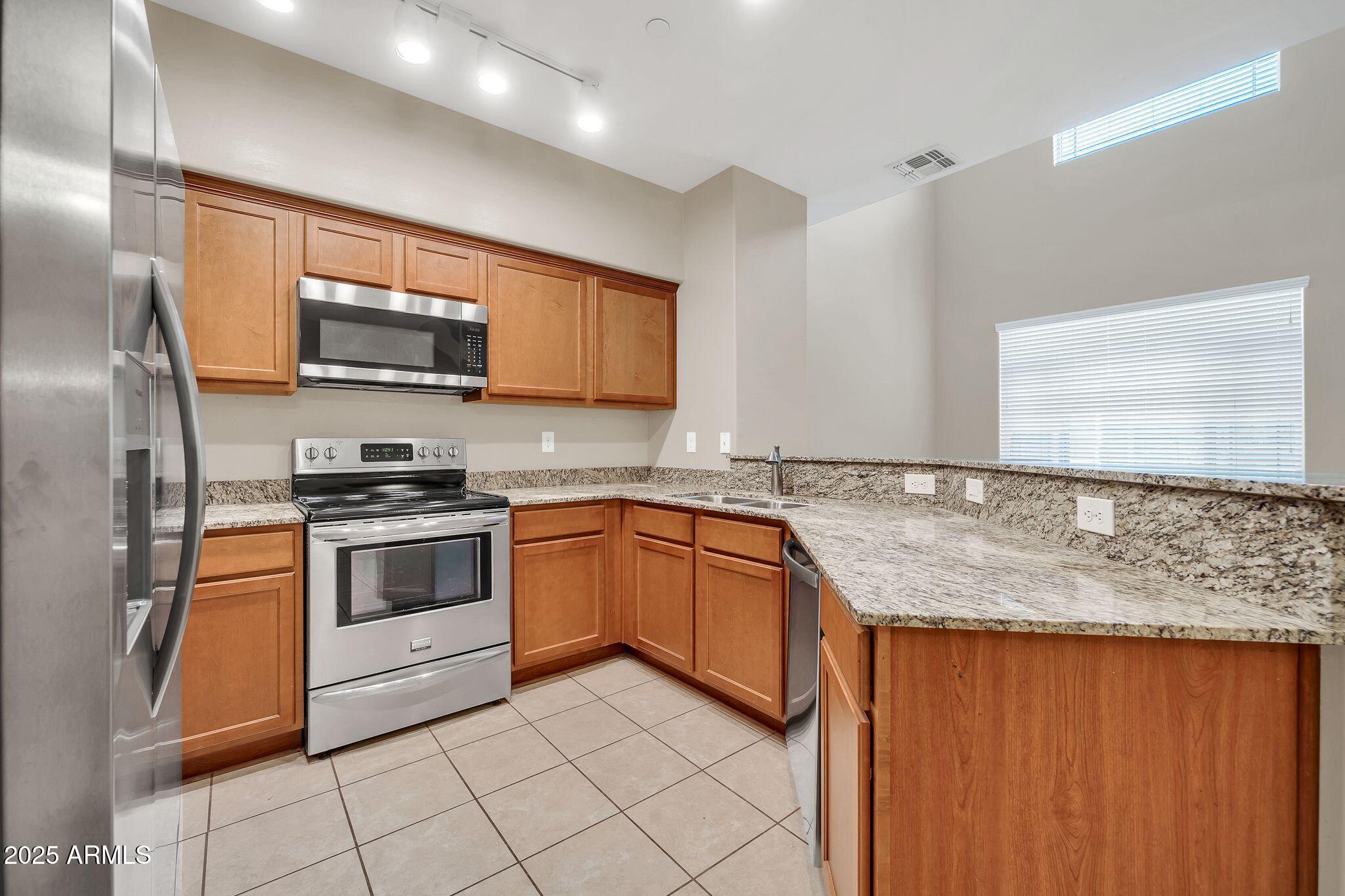 2150 West Alameda Road, Unit 1255 Phoenix, AZ 85085 - Photo 9 of 41 2150 W Alameda Rd 1255-16