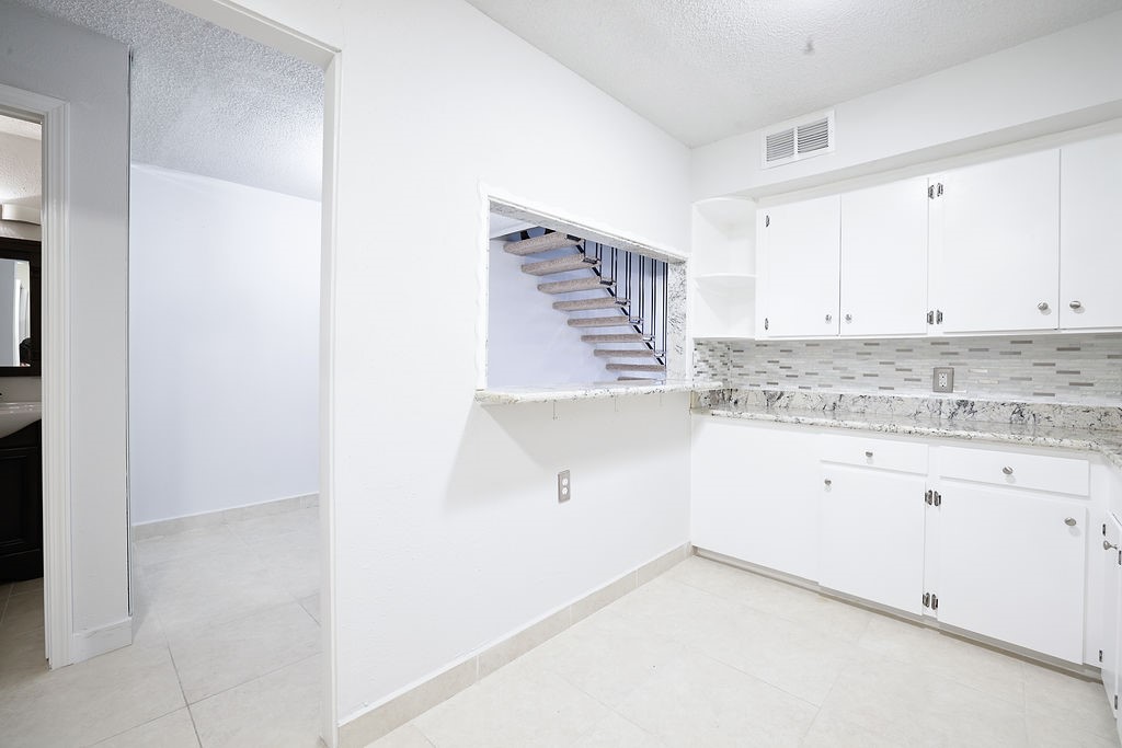 2503 McCue Road, Unit 6 Houston, TX 77056 - Photo 7 of 27 Gallery Image 7