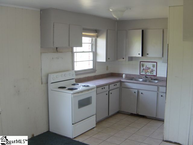 129 Friendly Street Fountain Inn, SC 29644 - Photo 5 of 13 Gallery Image 5