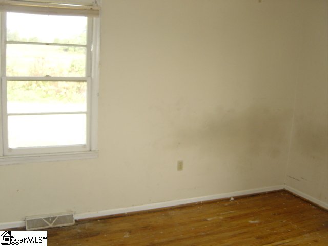 129 Friendly Street Fountain Inn, SC 29644 - Photo 10 of 13 Gallery Image 10