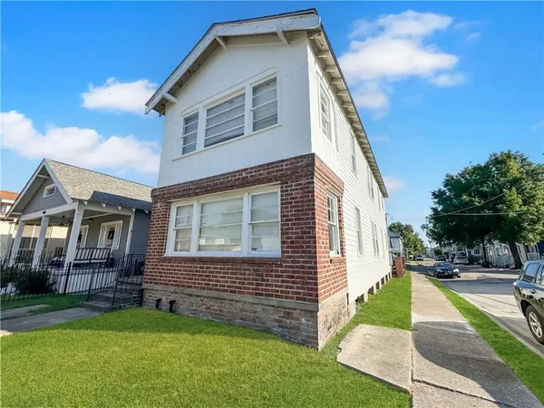 $1,800 | 4403 Elba Street, New Orleans, LA 70125