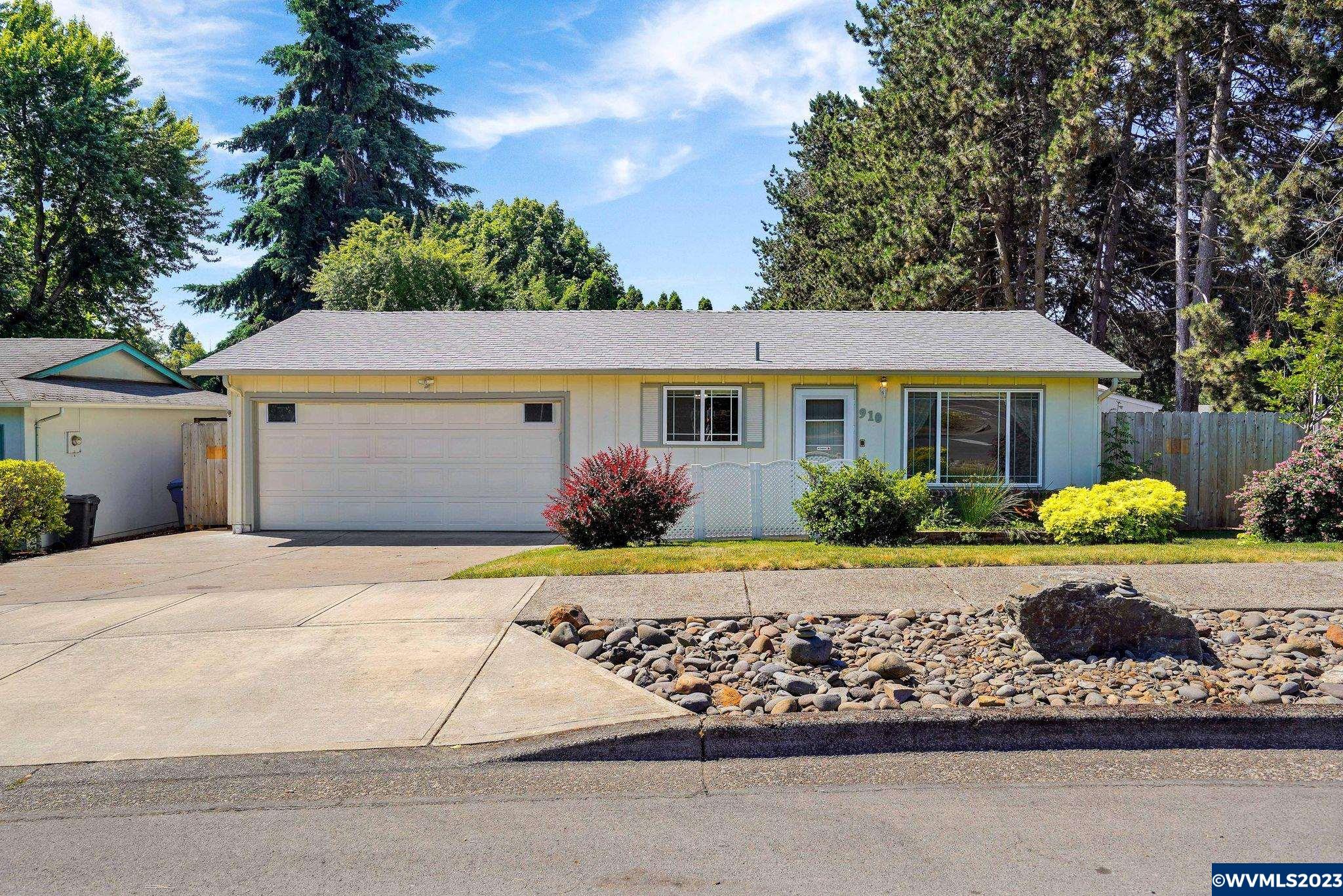 910 Fabry Road Southeast Salem, OR 97306 - Photo 2 of 33