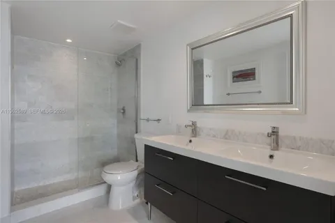 $515,000 | 1345 Lincoln Road, Unit 1003, Miami Beach, FL 33139