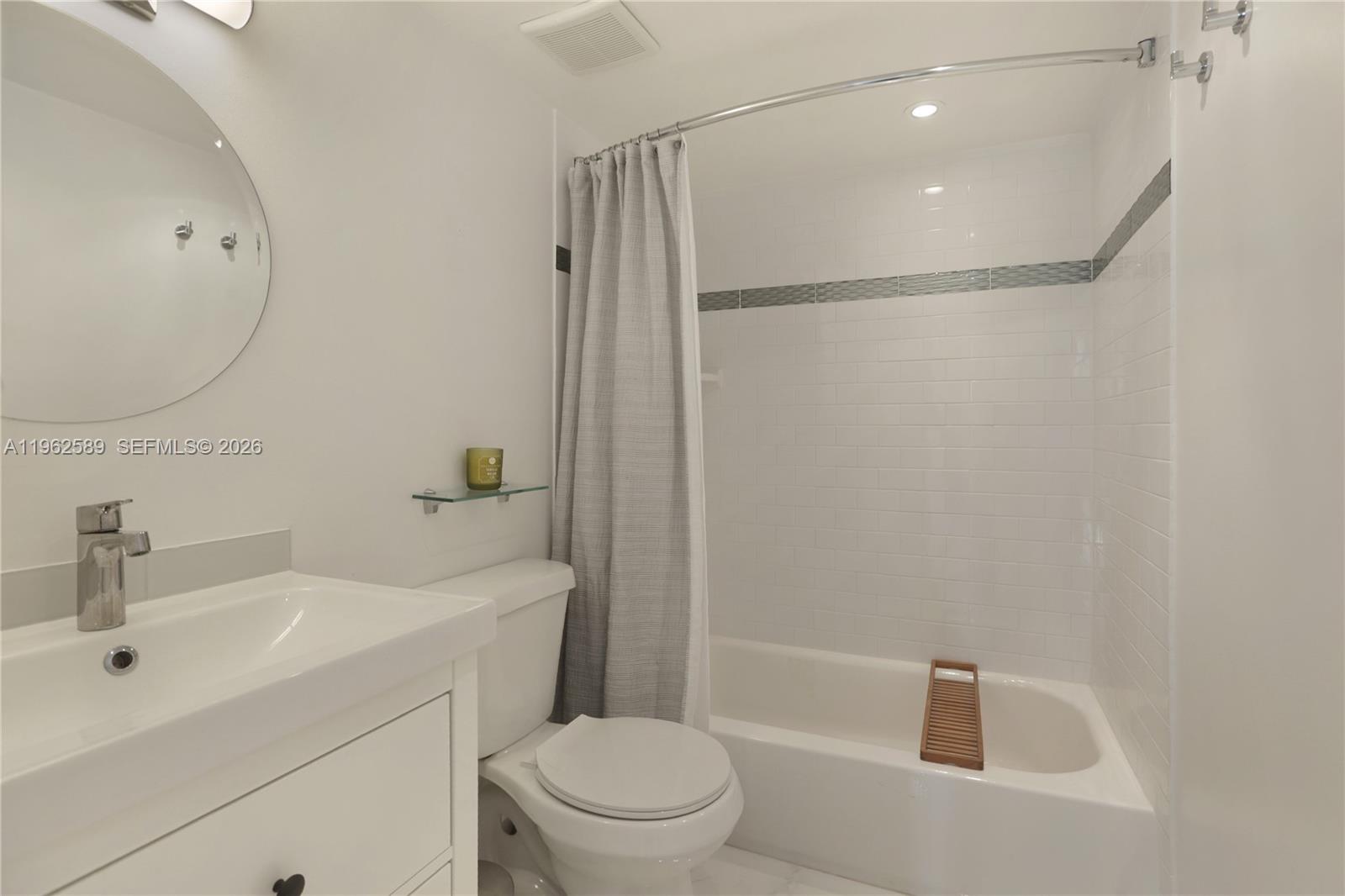 1345 Lincoln Road, Unit 1003 Miami Beach, FL 33139 - Photo 14 of 17