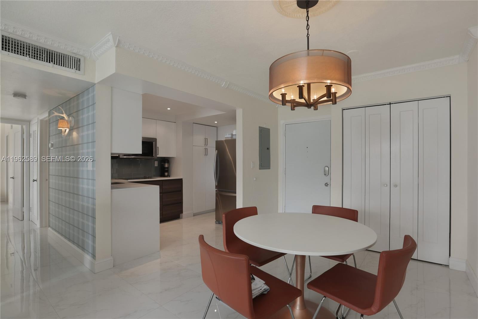 1345 Lincoln Road, Unit 1003 Miami Beach, FL 33139 - Photo 8 of 17