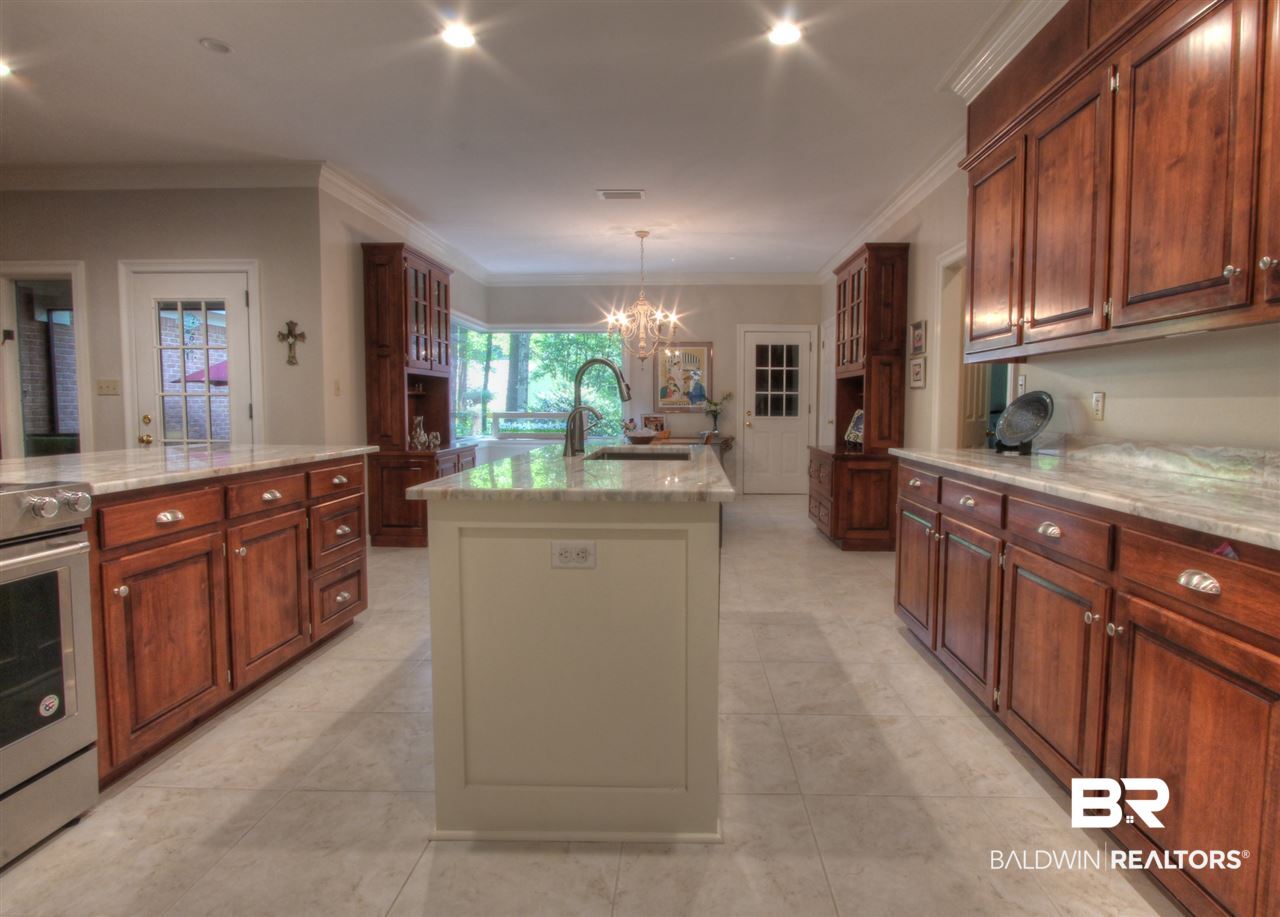 301 Potters Mills Road Daphne, AL 36526 - Photo 8 of 32 Kitchen 01