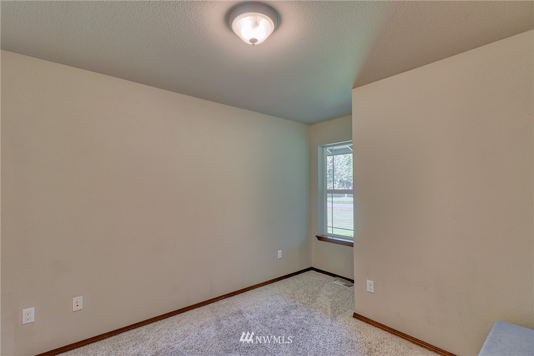 18047 Prairie Pointe Lane Southwest Rochester, WA 98579 - Photo 19 of 25
