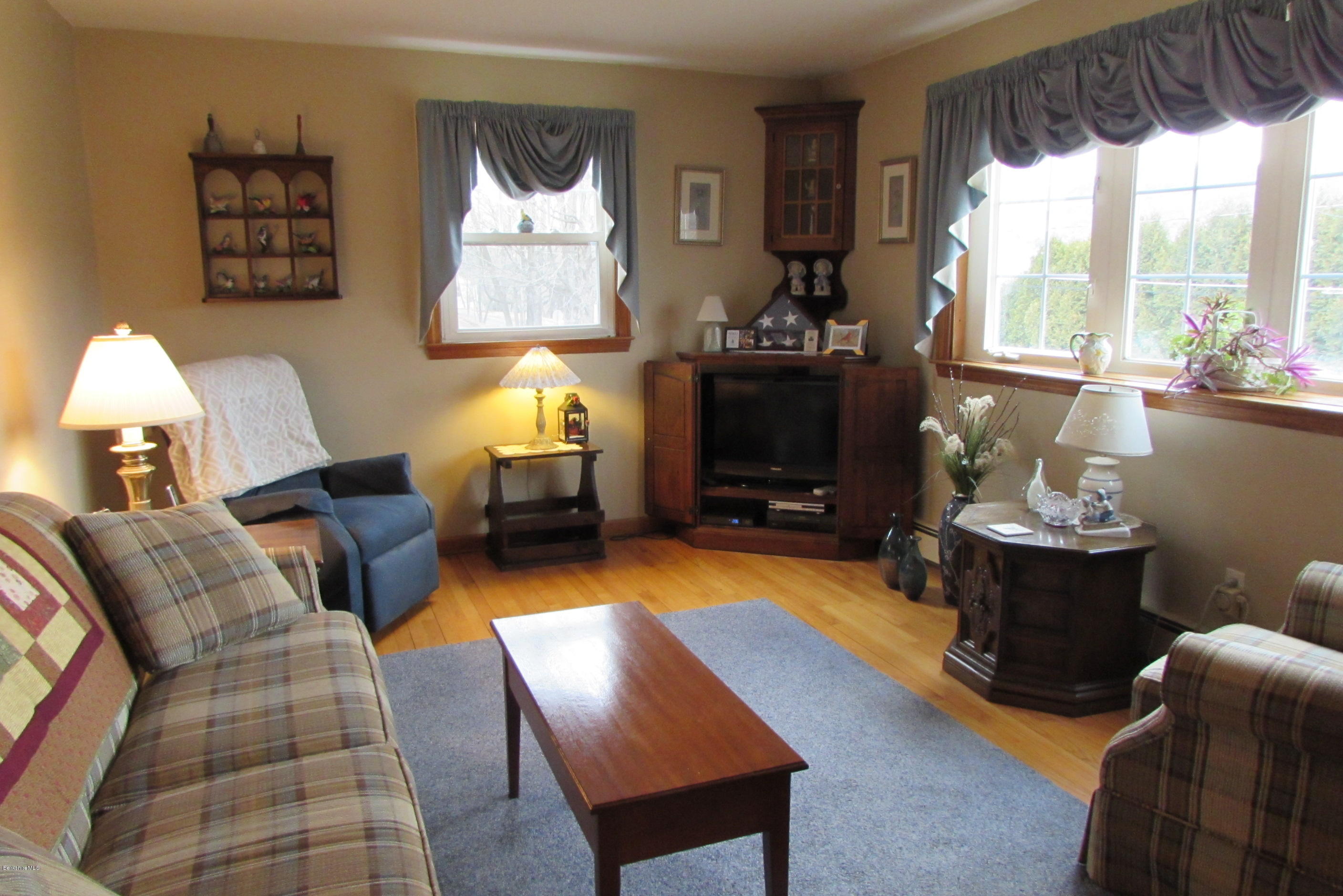 30 Golden Hill Road Lenox, MA 01242 - Photo 7 of 22 Living Room B