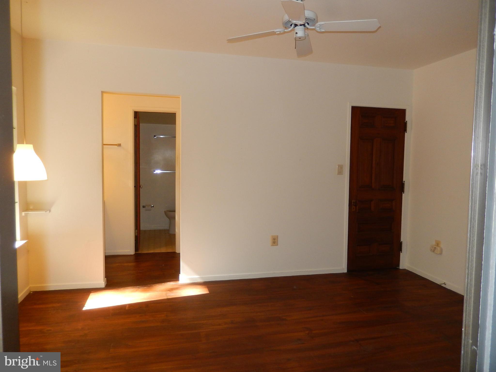 7110 Stone Road Manassas, VA 20111 - Photo 22 of 28 Bath (Master)