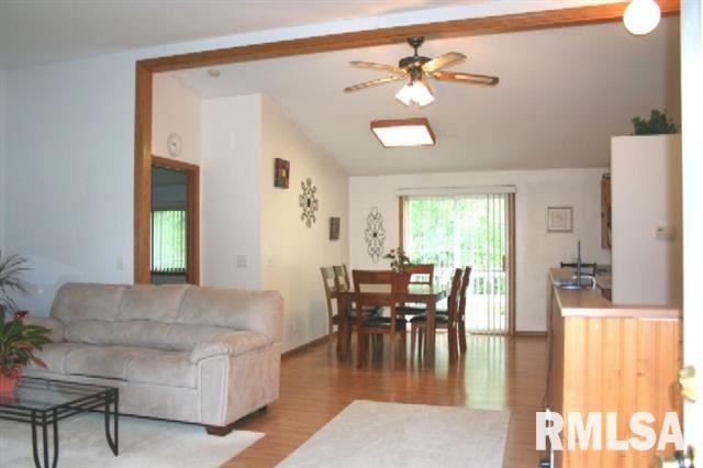 2042 Trader Road Muscatine, IA 52761 - Photo 3 of 10 Gallery Image 3