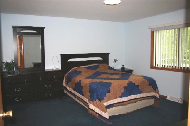 2042 Trader Road Muscatine, IA 52761 - Photo 5 of 10 Gallery Image 5