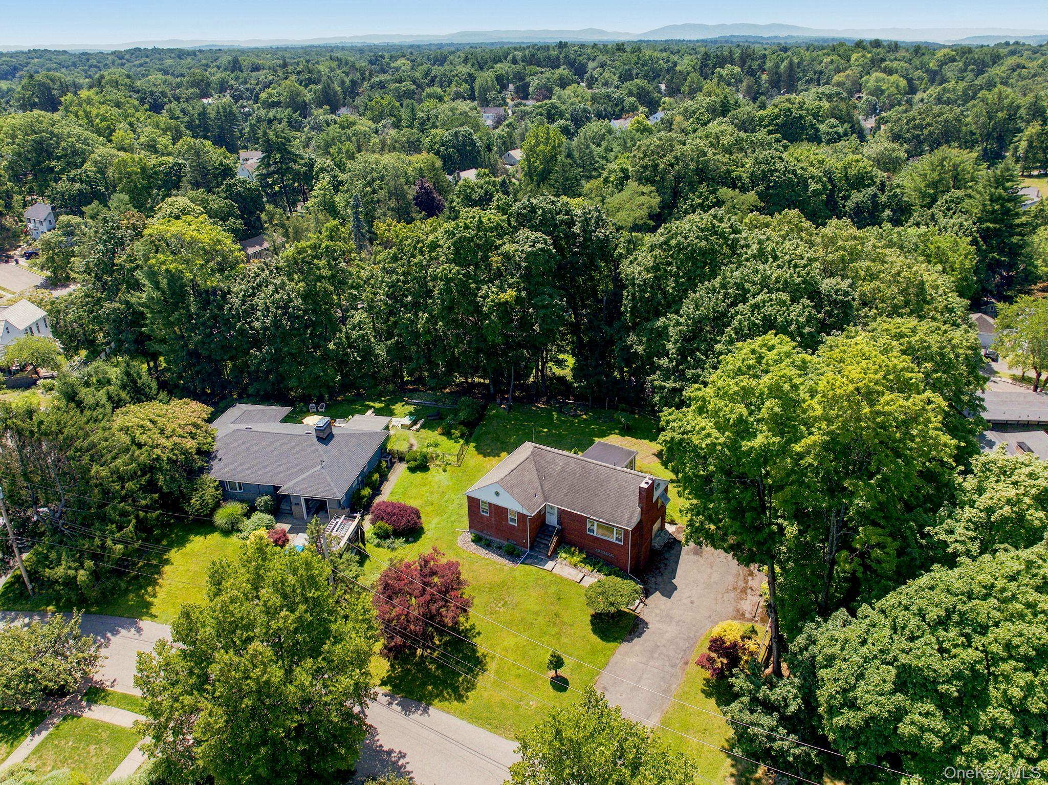 13 Osborne Road Poughkeepsie, NY 12601 - Photo 4 of 35 Gallery Image 4