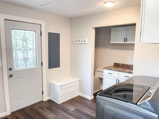 $230,000 | 401 4th Street Southeast, Little Falls, MN 56345